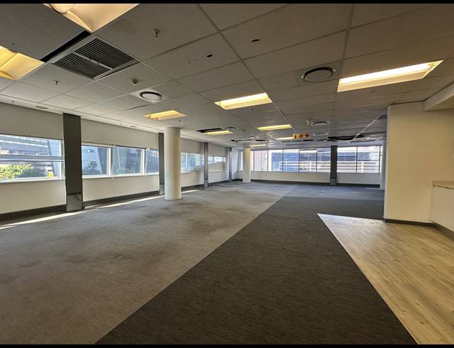 1,368M² OFFICE TO LET IN SANDTON CENTRAL
